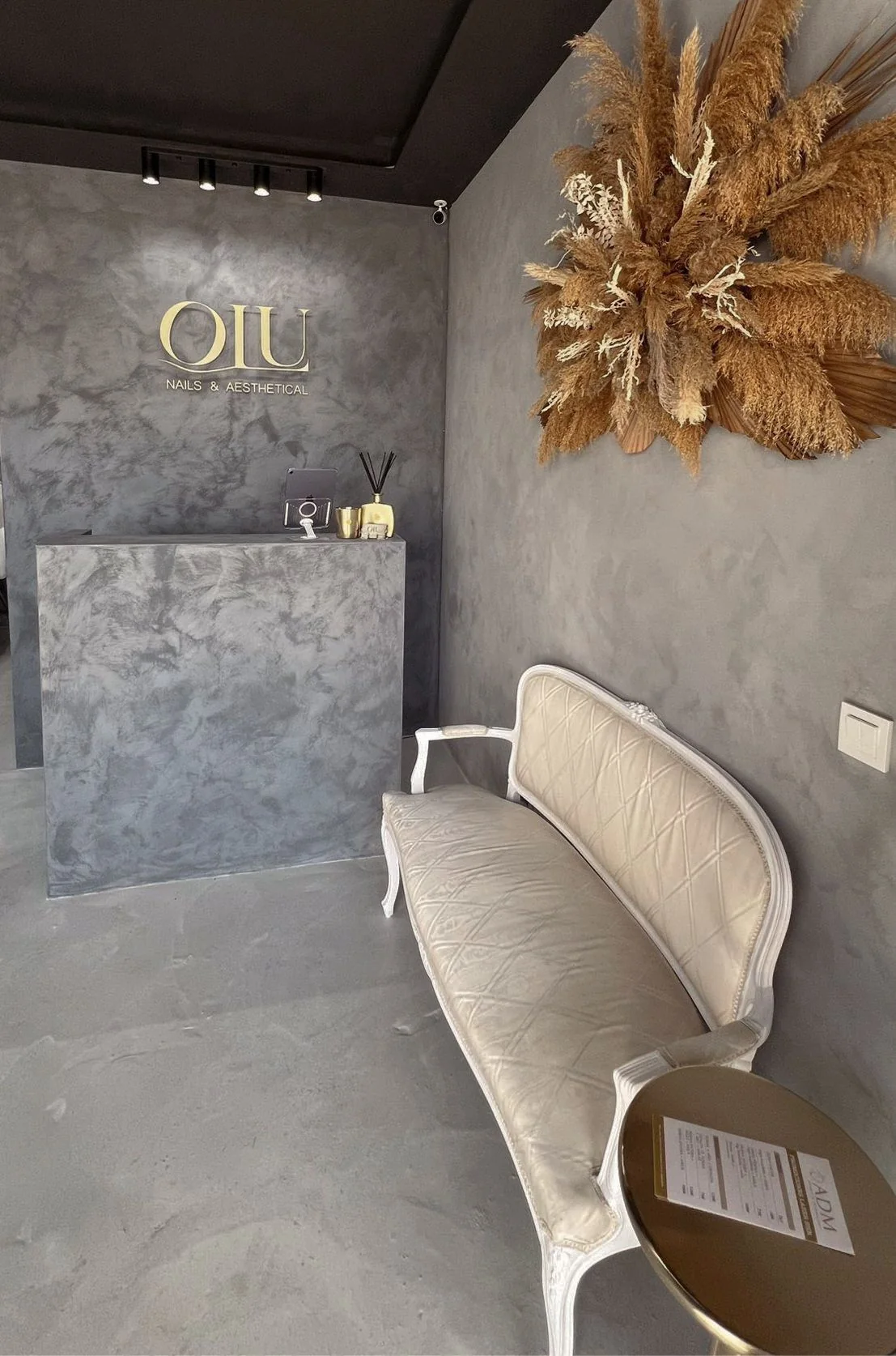 Recepción de OLU Nails & Aesthetical en Alicante